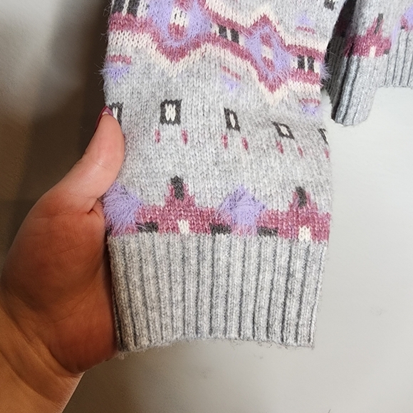 NWT Sugar Moon Juniors' NYC Alliance Fair Isle Sweater Grey Pink Purple Large - Picture 13 of 15